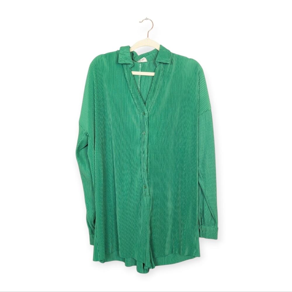 The Post Kelly Green Plisse Button Front Romper Size L